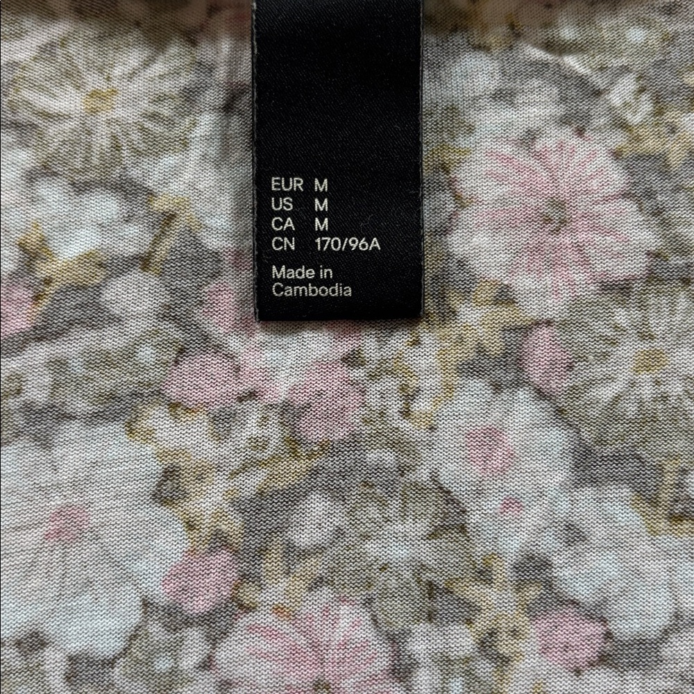 H&M green floral top size medium - Picture 4 of 6